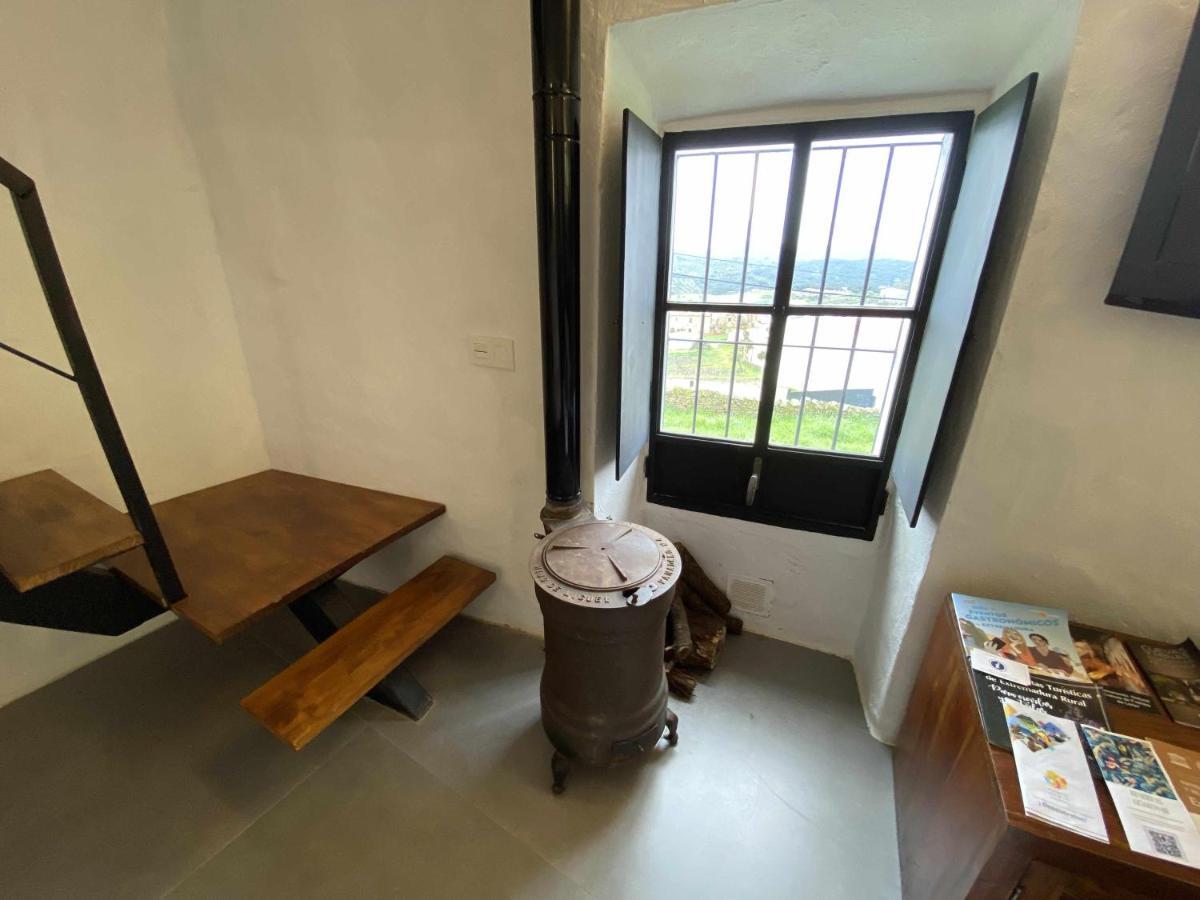 La Martela De Fuentes Casa De Diseno Rural Villa Fuentes de León Екстериор снимка
